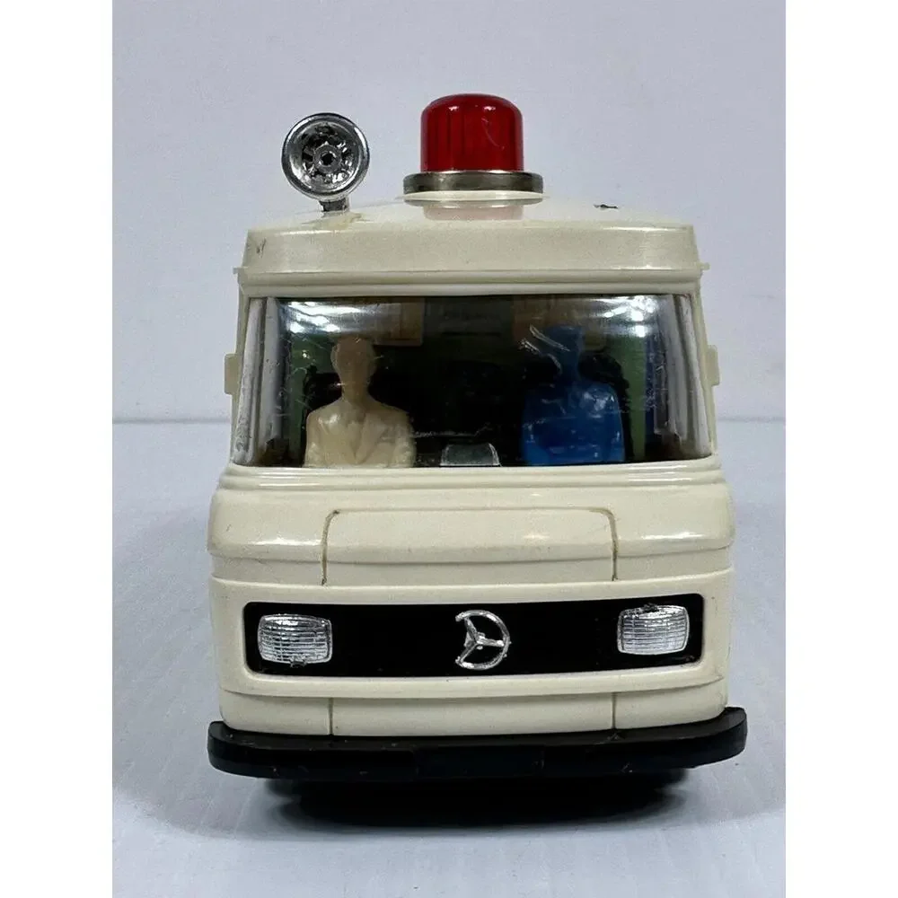 VTG Mercedes Rescue Ambulance Battery Operated  Bump-N-Go Hong Kong Parts‎ Only